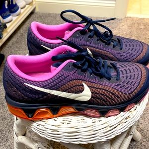 Nike Tailwind 6